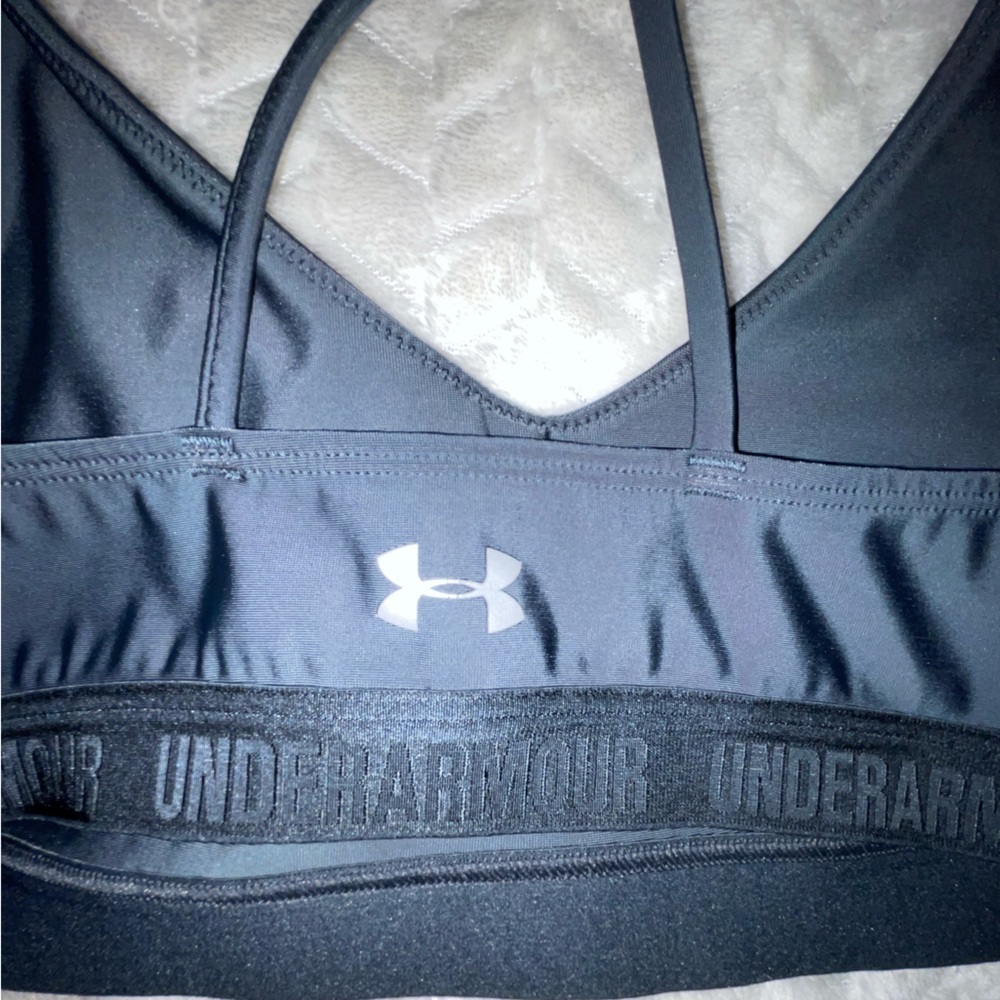 Under Armour Low Solid Racerback Sports Bra - Picture 4 of 6